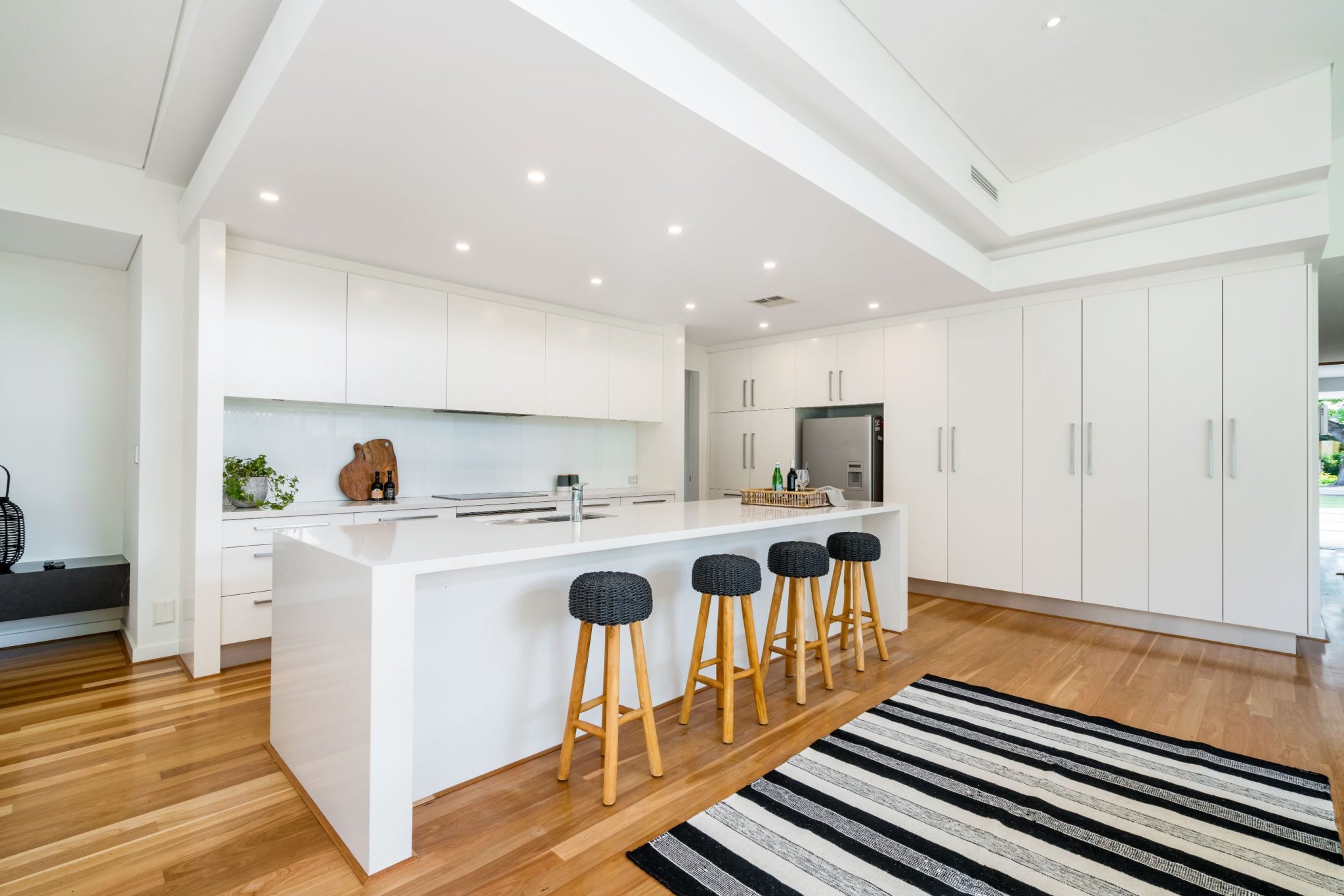 An Expert's Guide on How to Clean Engineered Stone Benchtops Casvino